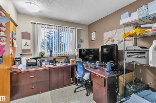 3889 85 Street Nw, Edmonton, AB 