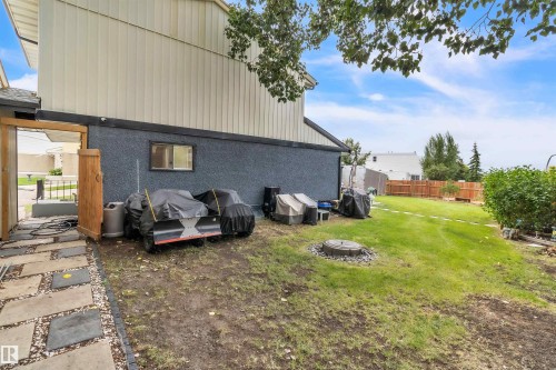 3889 85 Street Nw, Edmonton, AB 