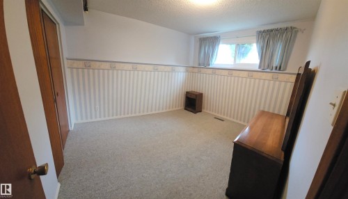 2nd basement bedroom - 13439 114 Street Nw, Edmonton, AB 