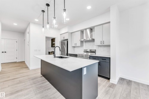 904 17 Avenue Nw, Edmonton, AB 