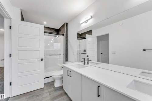 908 17 Avenue Nw, Edmonton, AB 