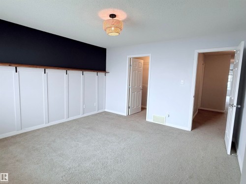7819 173 Avenue Nw, Edmonton, AB - Indoor Photo Showing Other Room