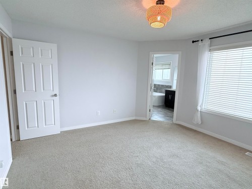 7819 173 Avenue Nw, Edmonton, AB - Indoor Photo Showing Other Room