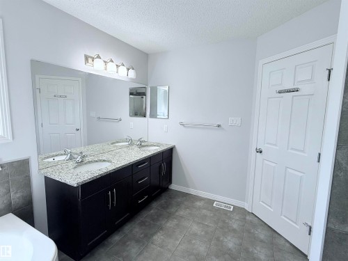 7819 173 Avenue Nw, Edmonton, AB - Indoor