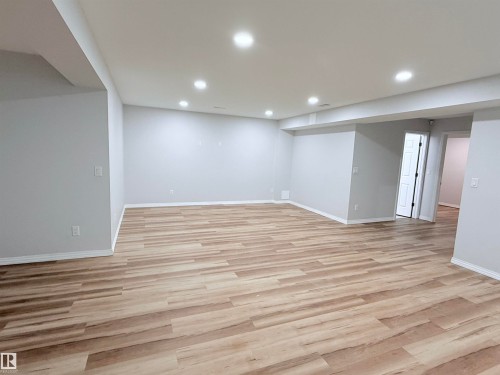 7819 173 Avenue Nw, Edmonton, AB - Indoor