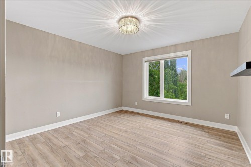 10637 128 Street Nw, Edmonton, AB 