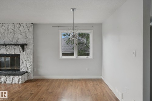5928 11 Avenue Nw, Edmonton, AB 
