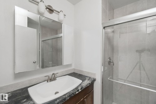 5928 11 Avenue Nw, Edmonton, AB 