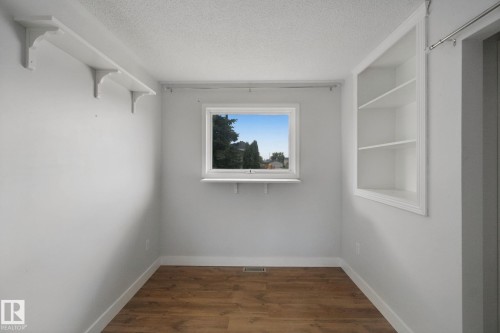 5928 11 Avenue Nw, Edmonton, AB 