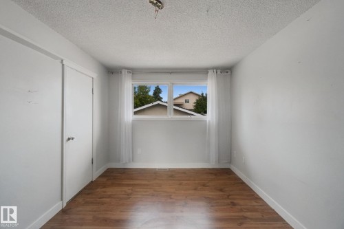 5928 11 Avenue Nw, Edmonton, AB 