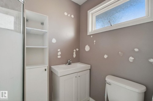 5928 11 Avenue Nw, Edmonton, AB 