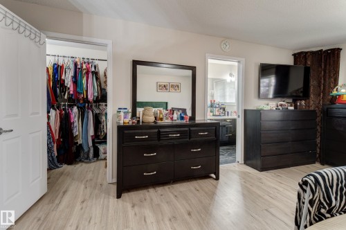 Wood-finish flooring throughout - 3519 22 Street Nw, Edmonton, AB 