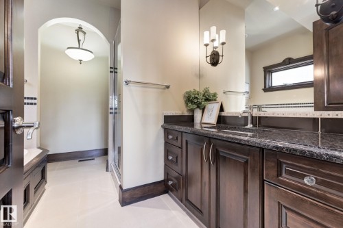 1840 Westmount Boulevard, Calgary, AB 