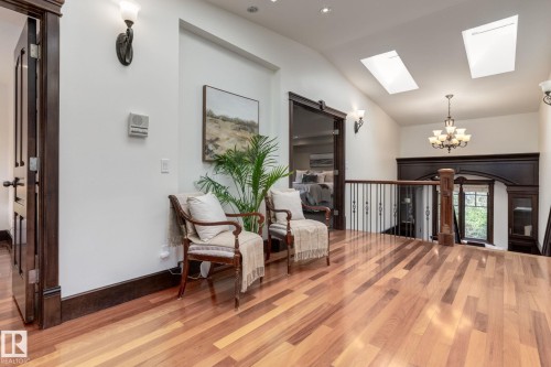 1840 Westmount Boulevard, Calgary, AB 