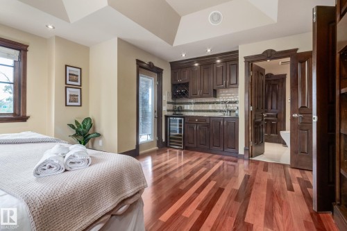 1840 Westmount Boulevard, Calgary, AB 