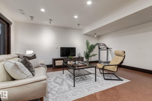 1840 Westmount Boulevard, Calgary, AB 