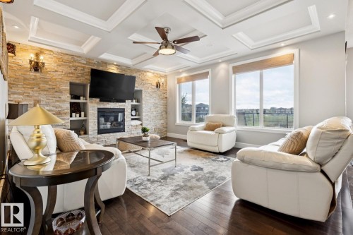 Living room feature coved ceiling - 811 Albany Cove Nw, Edmonton, AB 