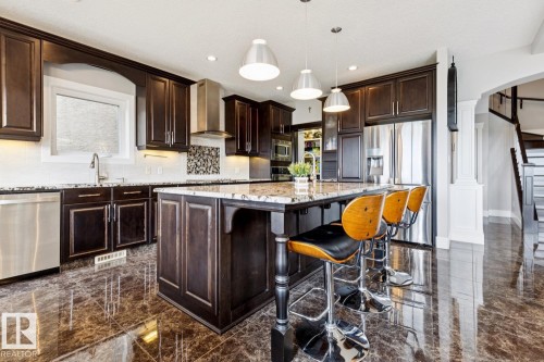 811 Albany Cove Nw, Edmonton, AB 