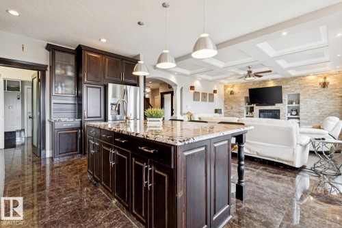 811 Albany Cove Nw, Edmonton, AB 