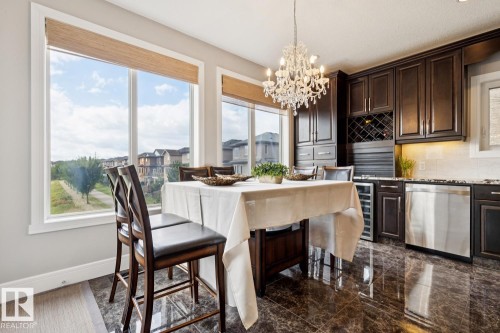 811 Albany Cove Nw, Edmonton, AB 