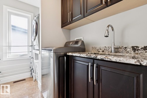 811 Albany Cove Nw, Edmonton, AB 