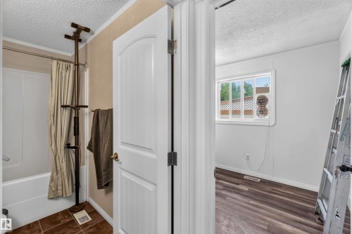 58502 Rng Rd 273, Rural Westlock County, AB - Indoor