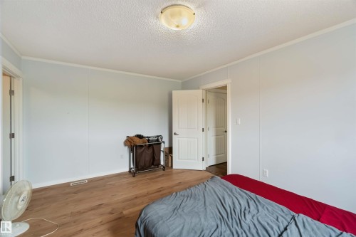 58502 Rng Rd 273, Rural Westlock County, AB - Indoor Photo Showing Bedroom
