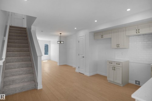 21305 131A Avenue Nw, Edmonton, AB 