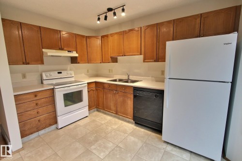 #122 5 Aberdeen Wy, Stony Plain, AB 