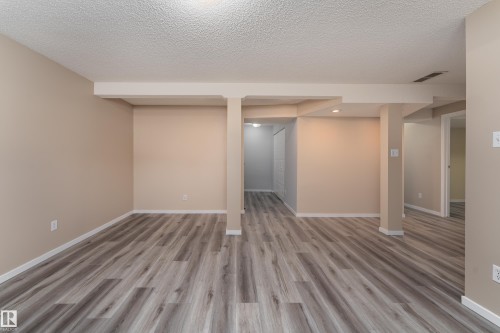 2512 46A Street Nw, Edmonton, AB 