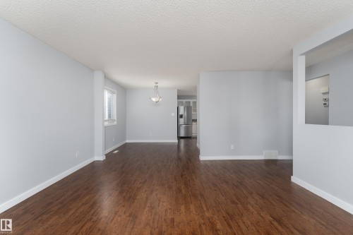 2512 46A Street Nw, Edmonton, AB 