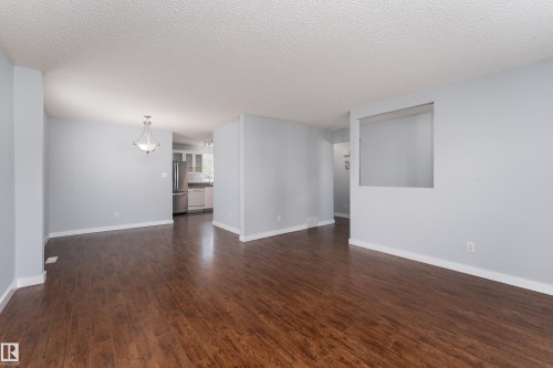 2512 46A Street Nw, Edmonton, AB 