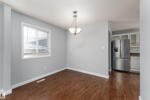 2512 46A Street Nw, Edmonton, AB 