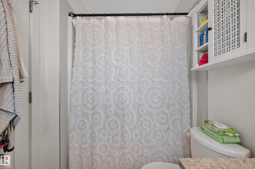 1122 Allendale Crescent, Sherwood Park, AB - Indoor Photo Showing Bathroom