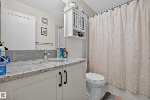 1122 Allendale Crescent, Sherwood Park, AB - Indoor Photo Showing Bathroom