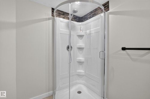 1122 Allendale Crescent, Sherwood Park, AB - Indoor Photo Showing Bathroom