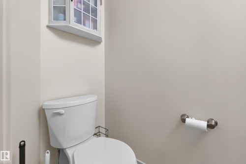 1122 Allendale Crescent, Sherwood Park, AB - Indoor Photo Showing Bathroom