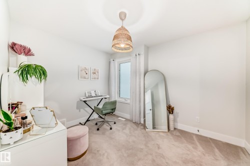 7642 91 Avenue Nw, Edmonton, AB 