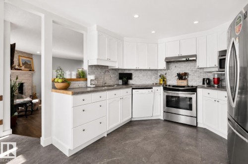12327 43 Street Nw, Edmonton, AB 