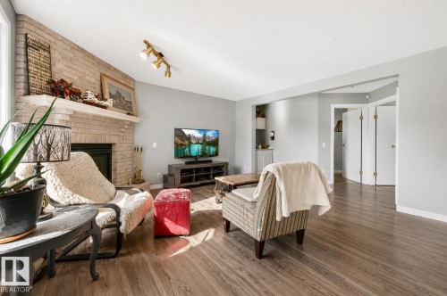 12327 43 Street Nw, Edmonton, AB 