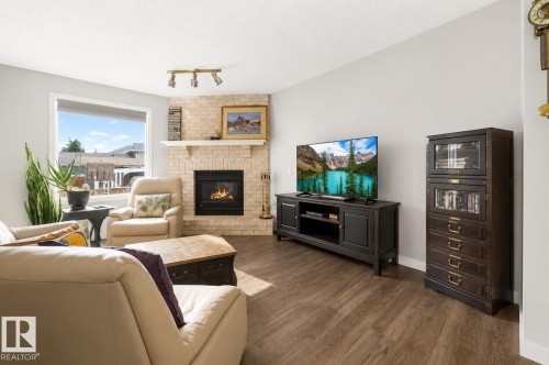 12327 43 Street Nw, Edmonton, AB 