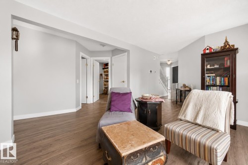 12327 43 Street Nw, Edmonton, AB 