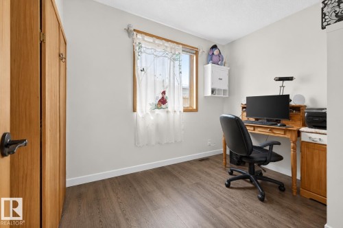 12327 43 Street Nw, Edmonton, AB 