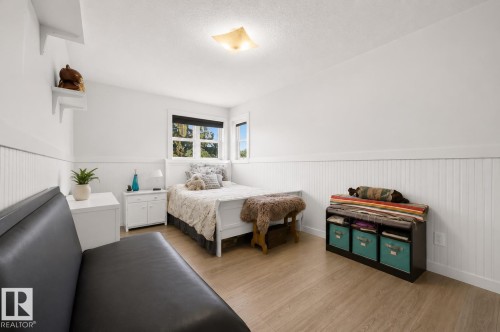 12327 43 Street Nw, Edmonton, AB 