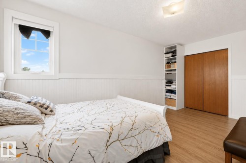 12327 43 Street Nw, Edmonton, AB 
