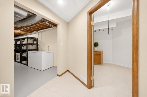 12327 43 Street Nw, Edmonton, AB 