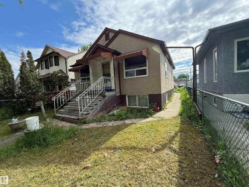 11825 67 Street Nw, Edmonton, AB 