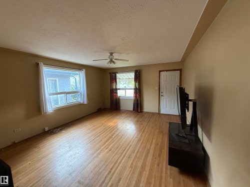 11825 67 Street Nw, Edmonton, AB 