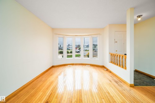 9540 178 Avenue Nw, Edmonton, AB 