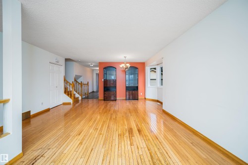 9540 178 Avenue Nw, Edmonton, AB 